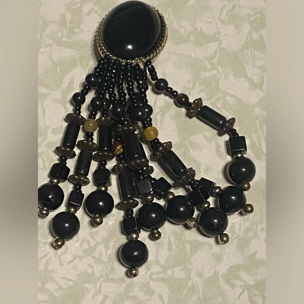 Vintage Costume Dangling Bead Clip on Earrings #5055 💎